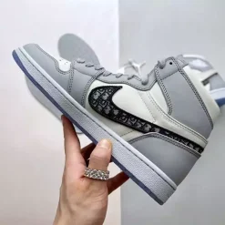 DIOR AIR JORDAN 1 RETRO HIGH SNEAKER – I071