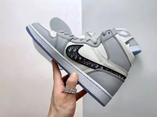 DIOR AIR JORDAN 1 RETRO HIGH SNEAKER – I071